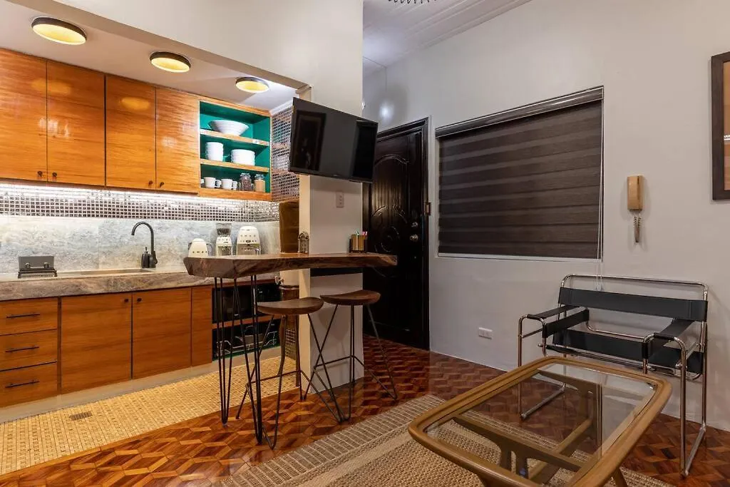 شقة مانيلا  في Poblacion, Makati Mid-Century Modern Zentopia Smeg
